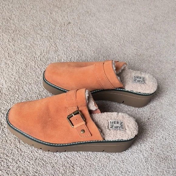 Naturalizer Wayde Suede Buckle Clog Mules – Women’s 9M (NWB) - Picture 5 of 6